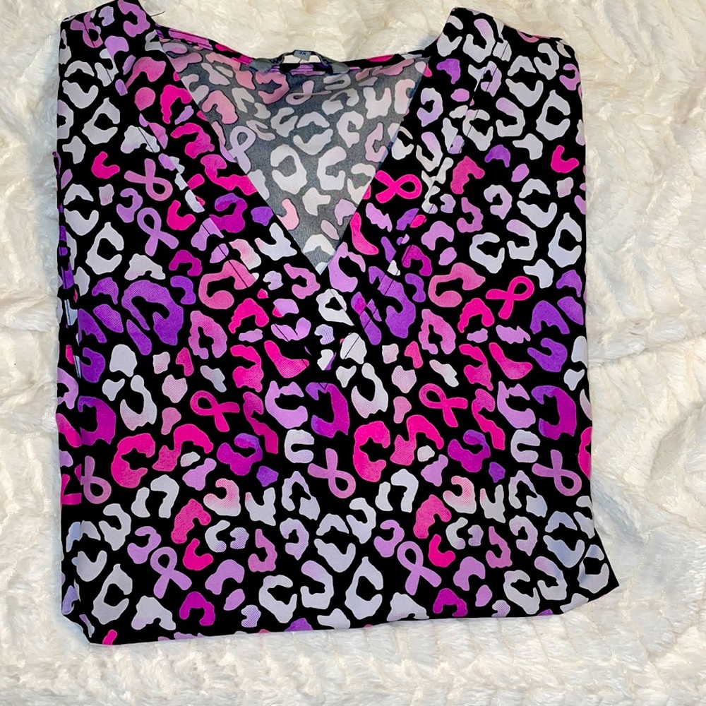 Scrub top